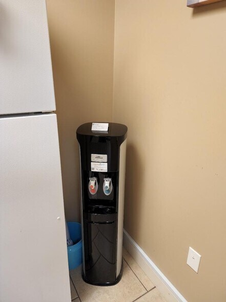 More Photos Of 401 Ranch Road 620 S, Lakeway Medical For Sale