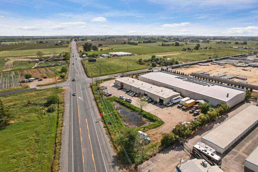 More Photos Of 12811 E Brandt Rd, Lockeford Warehouse For Sale