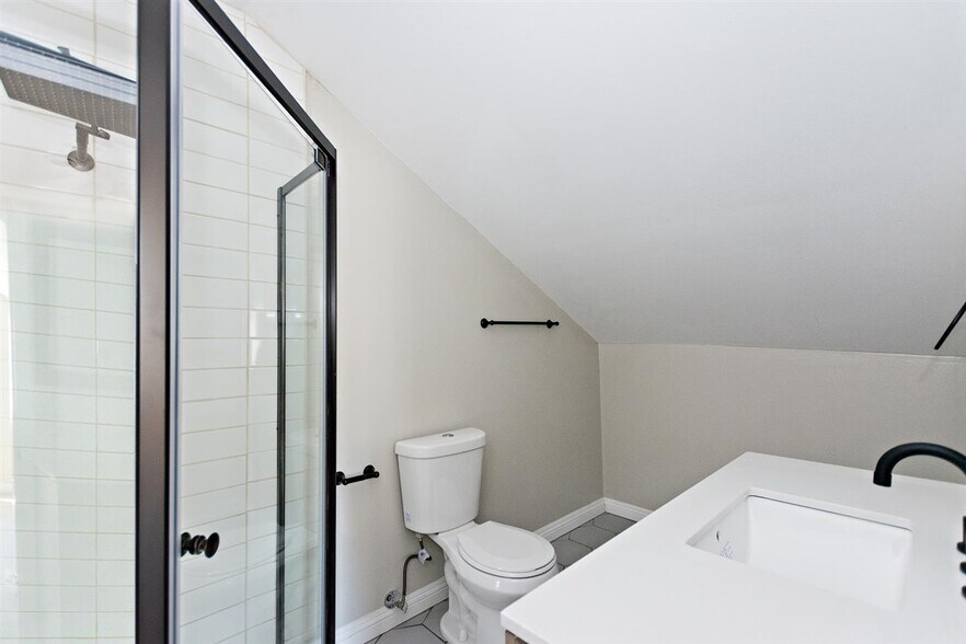 More Photos Of 1703 S Burlington Ave, Los Angeles Apartments For Sale