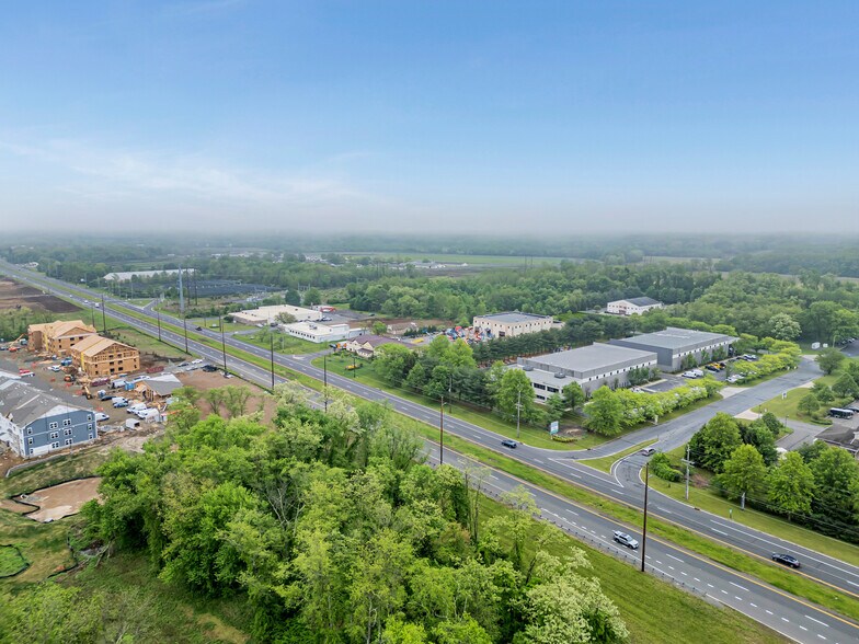 More Photos Of 500 Park Ave, Manalapan Township Medical For Lease