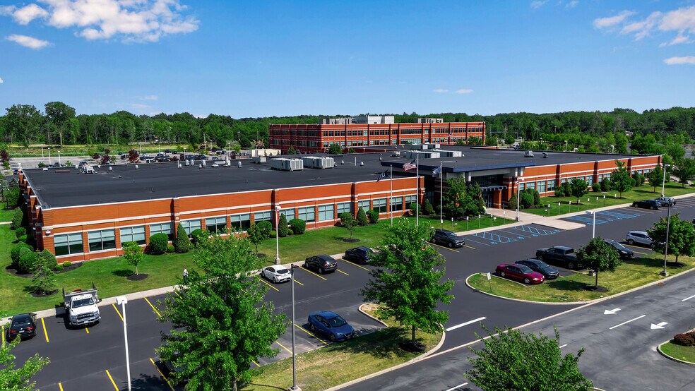 More Photos Of 540 CrossPoint Pky, Getzville Unknown For Lease