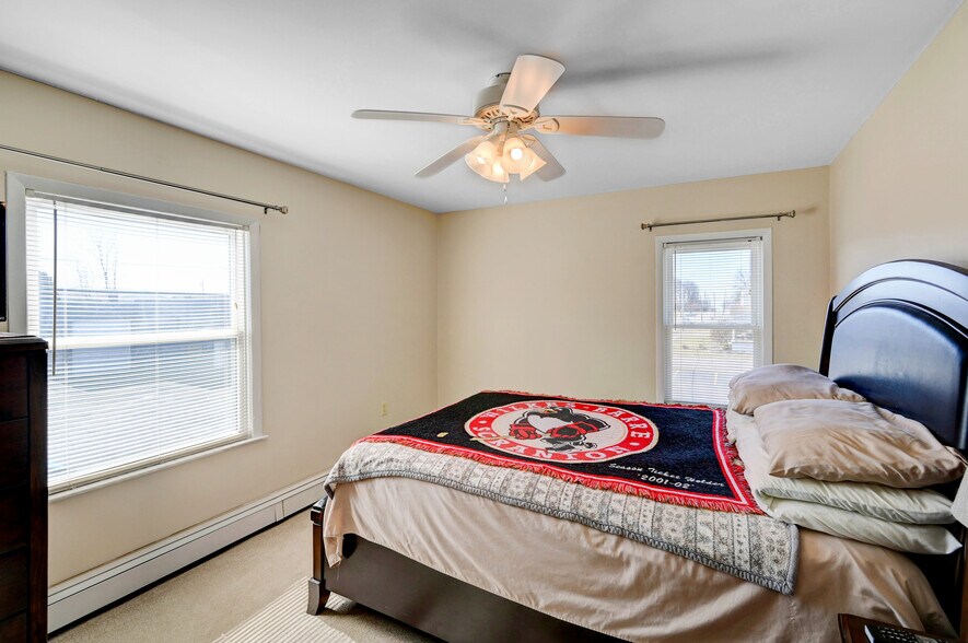 More Photos Of 291 Main St, Eynon Restaurant For Sale