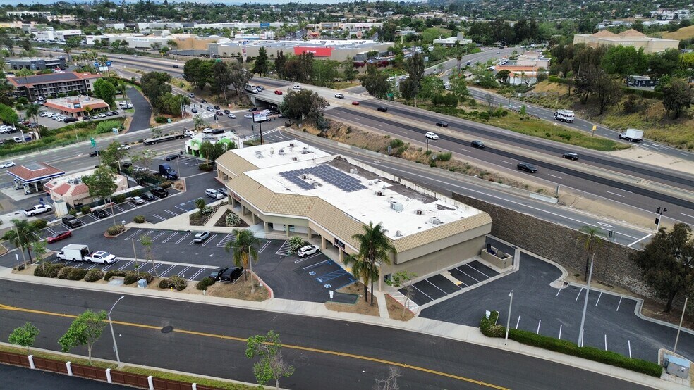 More Photos Of 603-619 Sycamore Ave, Vista Storefront For Lease