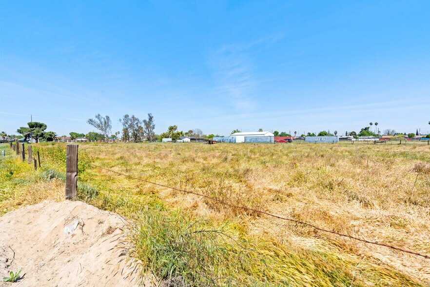 More Photos Of 11741 S 11th Ave, Hanford Land For Sale