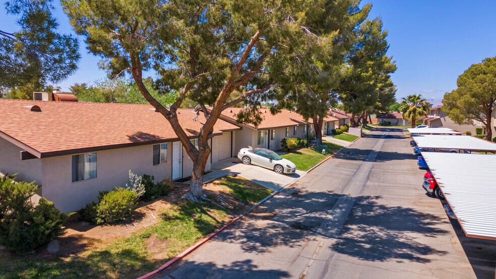 More Photos Of 121 N Gateway Blvd, Ridgecrest Apartments For Sale