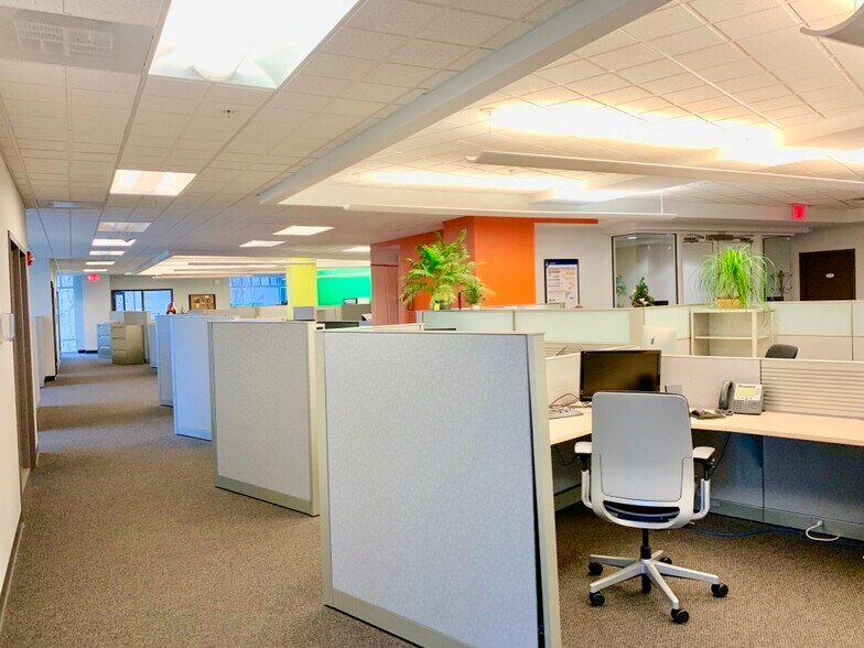 More Photos Of 262-268 Broadway, Saratoga Springs Office Residential For Sale
