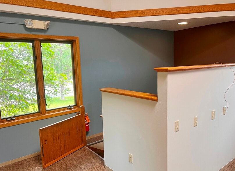 More Photos Of 516 NW 6th St, Brainerd Office For Sale