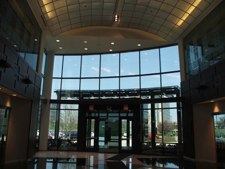 More Photos Of 1000 Burr Ridge Pky, Burr Ridge Office For Lease