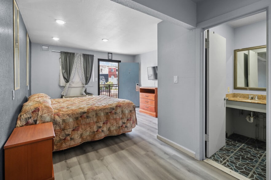 More Photos Of 839 Isabella St, Oakland Hotel For Sale