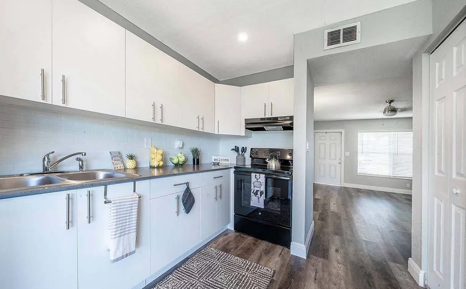 More Photos Of 3901 36th Ct, West Palm Beach Apartments For Sale