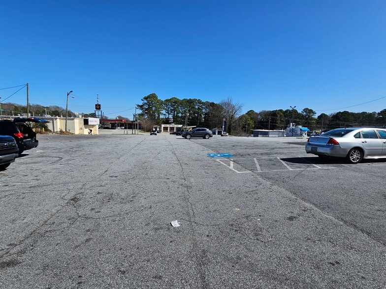 More Photos Of 2517-2549 Gresham Rd SE, Atlanta Unknown For Lease