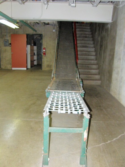 More Photos Of 2112 Industrial Dr, Niles Manufacturing For Sale