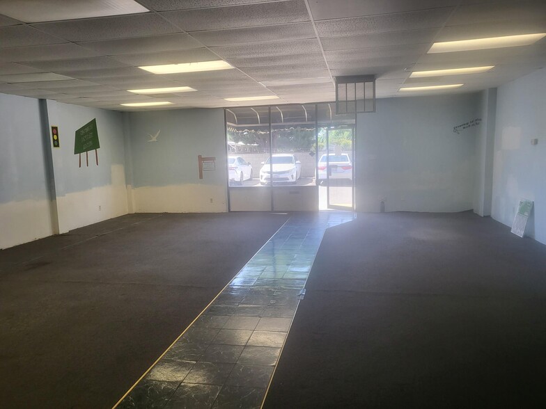 More Photos Of 9339 Rosedale Hwy, Bakersfield General Retail For Lease