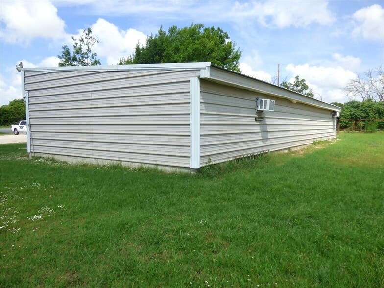 More Photos Of 102 Highway 6, Carbon Restaurant For Sale