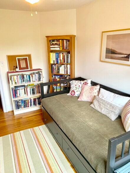 More Photos Of 111 E Uhler Ave, Alexandria Apartments For Sale