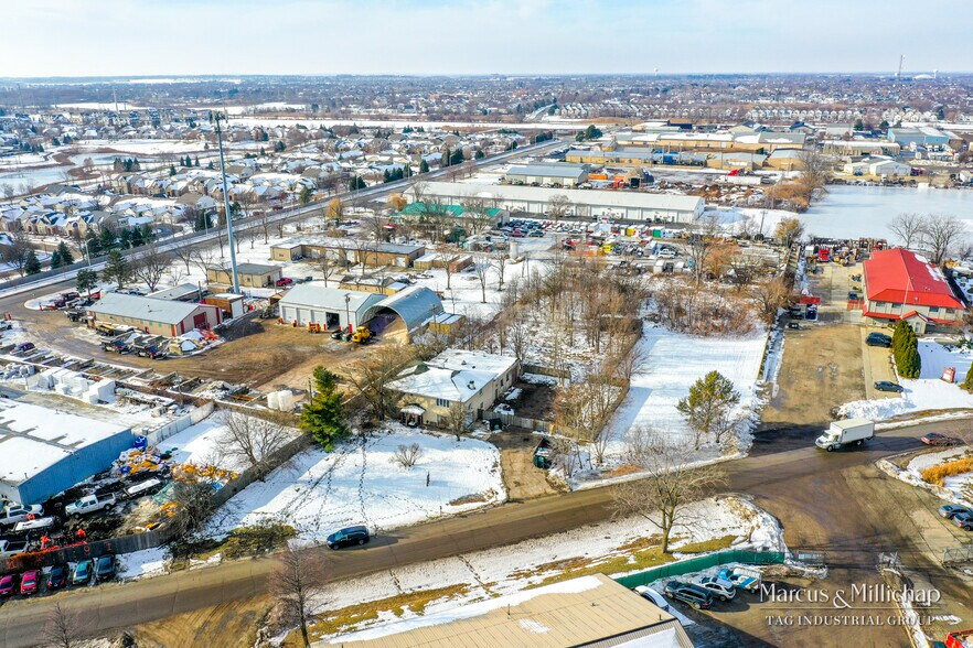 Primary Photo Of 10S336 Schoger Dr, Naperville Flex For Sale