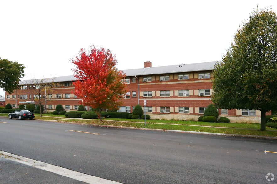 More Photos Of 501-551 W Euclid Ave, Arlington Heights Apartments For Sale