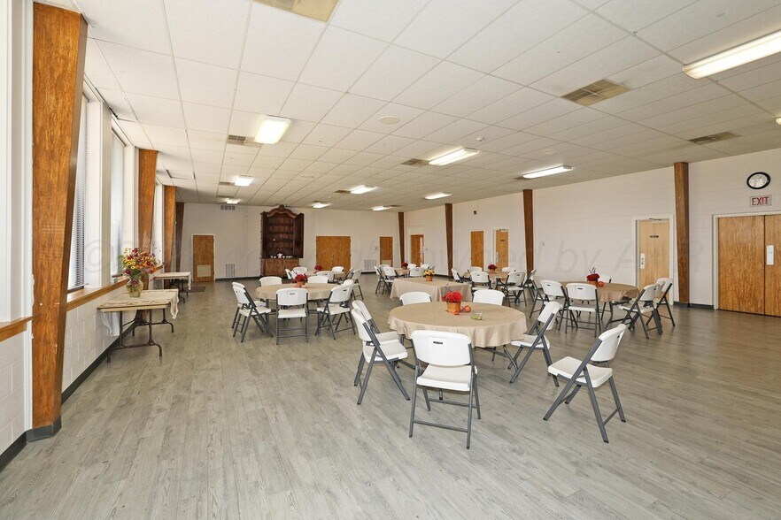 More Photos Of 4714 NW 4th Ave, Amarillo Religious Facility For Sale