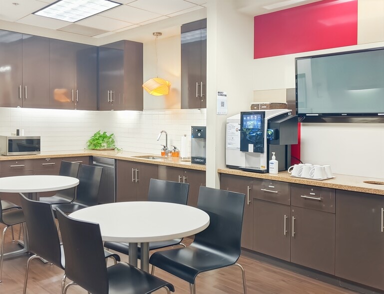 More Photos Of 11555 Heron Bay Blvd, Coral Springs Coworking Space