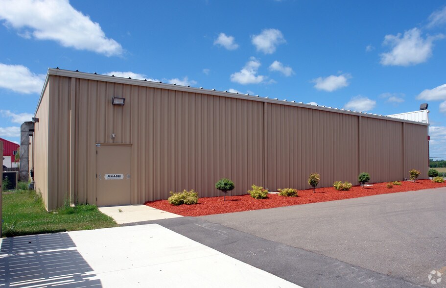 More Photos Of 3789-4464 Huron St, North Branch Unknown For Lease