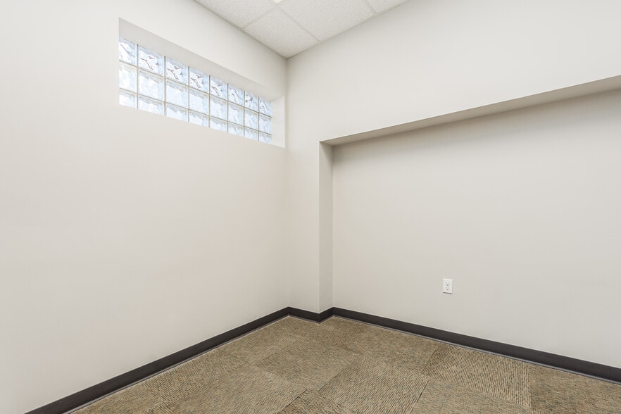 More Photos Of 1251 W Broad St, Columbus Storefront Retail Office For Sale