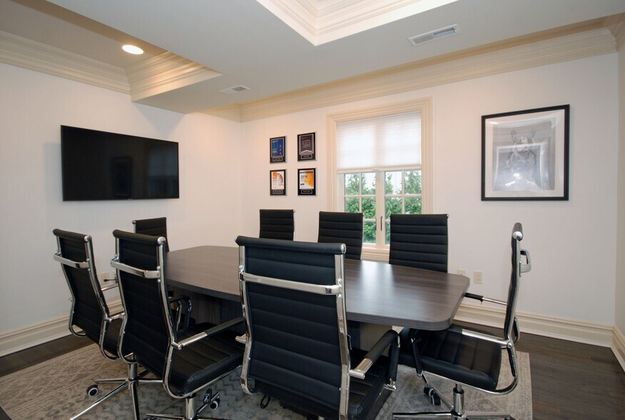 More Photos Of 21 W High St, Somerville Office For Lease