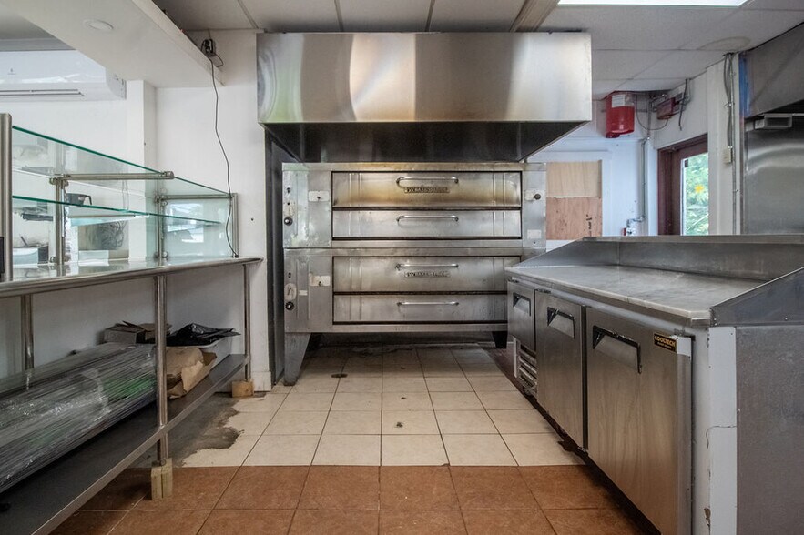 More Photos Of 127 S Main St, Ellenville Fast Food For Sale