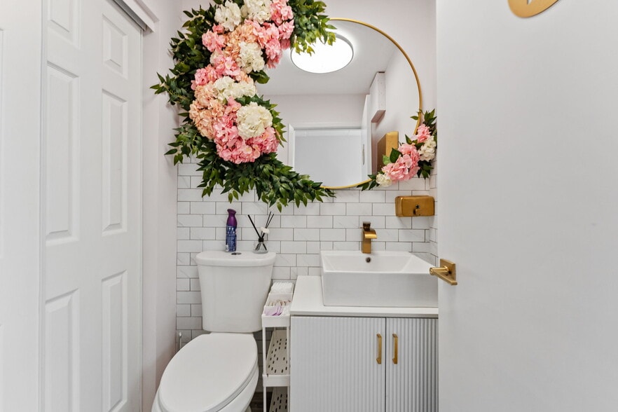 More Photos Of 3007 W Cypress St, Tampa General Retail For Sale