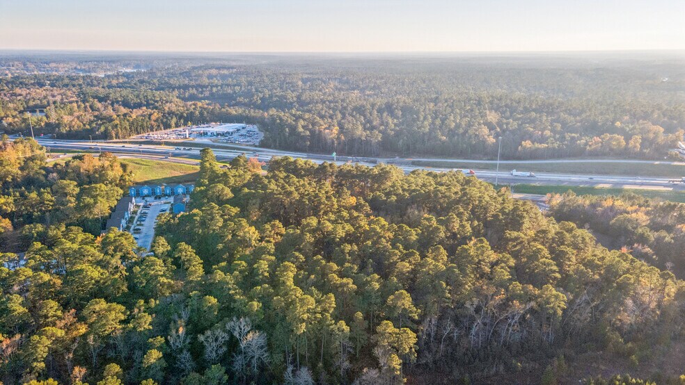 More Photos Of 844 Interstate 45, Huntsville Land For Lease