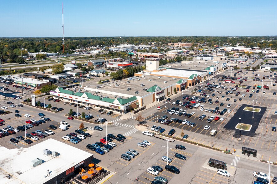 More Photos Of 310 N Clippert St, Lansing Unknown For Lease