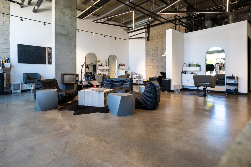 More Photos Of 3750 Main St, Riverside Apartments For Lease