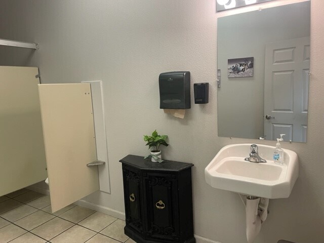 More Photos Of 805 Eagleridge Blvd, Pueblo Office For Sale