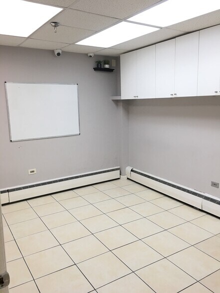 More Photos Of 36-09 Main St, Flushing Medical For Lease