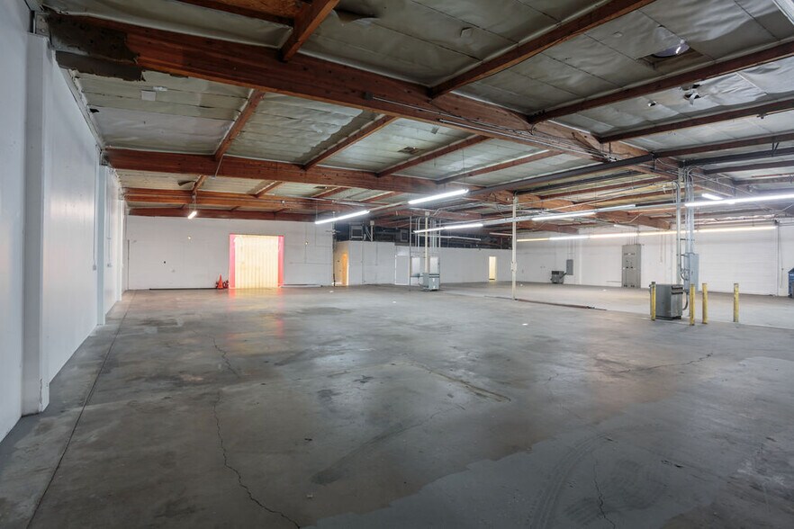 More Photos Of 1001 E Elm Ave, Fullerton Warehouse For Sale