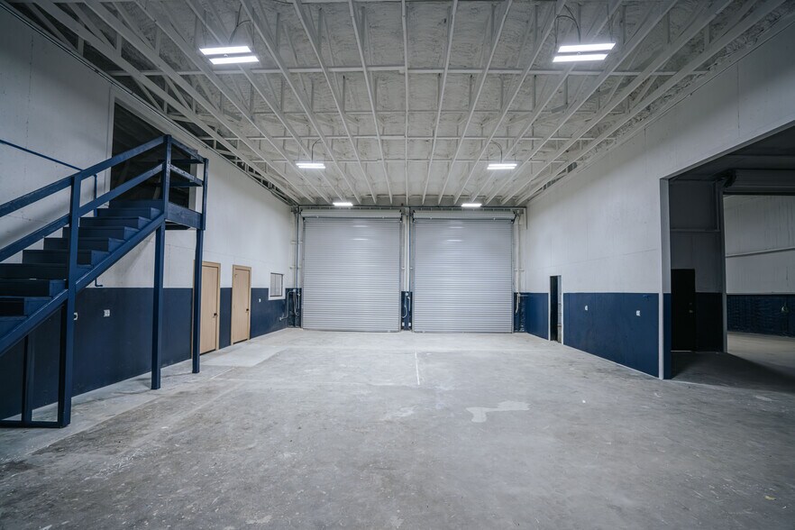 More Photos Of 2603 S Kaufman St, Ennis Industrial For Sale