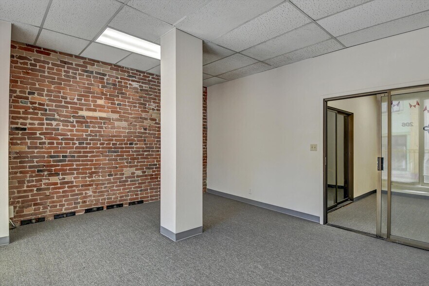 More Photos Of 626 Grant Ave, San Francisco Office For Lease