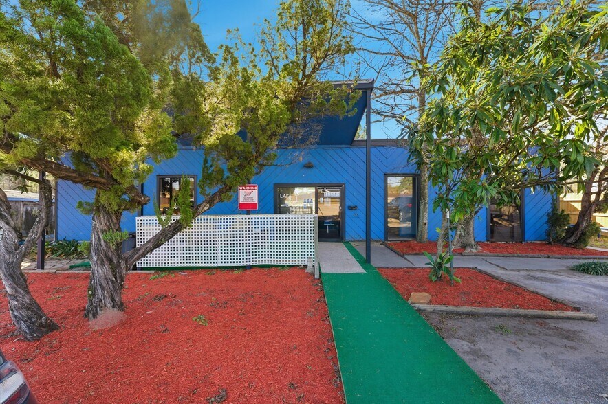 More Photos Of 15831 Highway 105 W, Montgomery Light Manufacturing For Sale