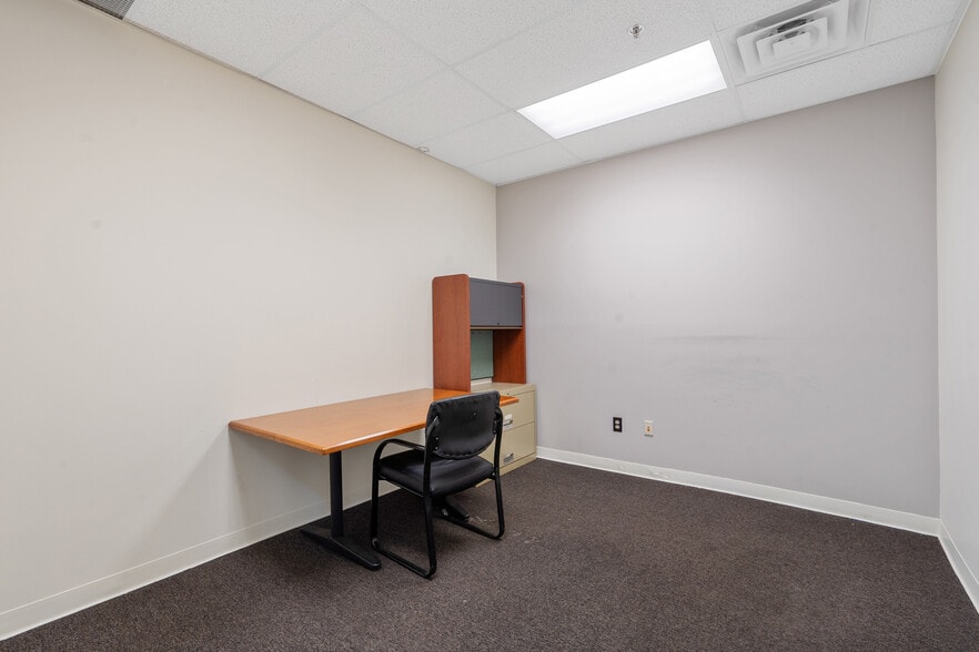 More Photos Of 344 W Genesee St, Syracuse Loft Creative Space For Lease