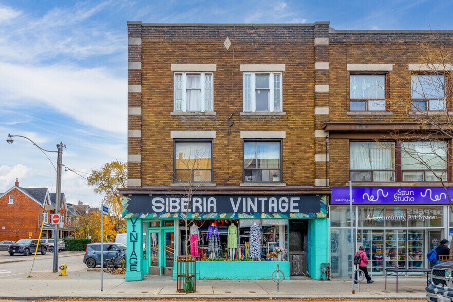 More Photos Of 955-957 Bloor St, Toronto Storefront Retail Residential For Sale