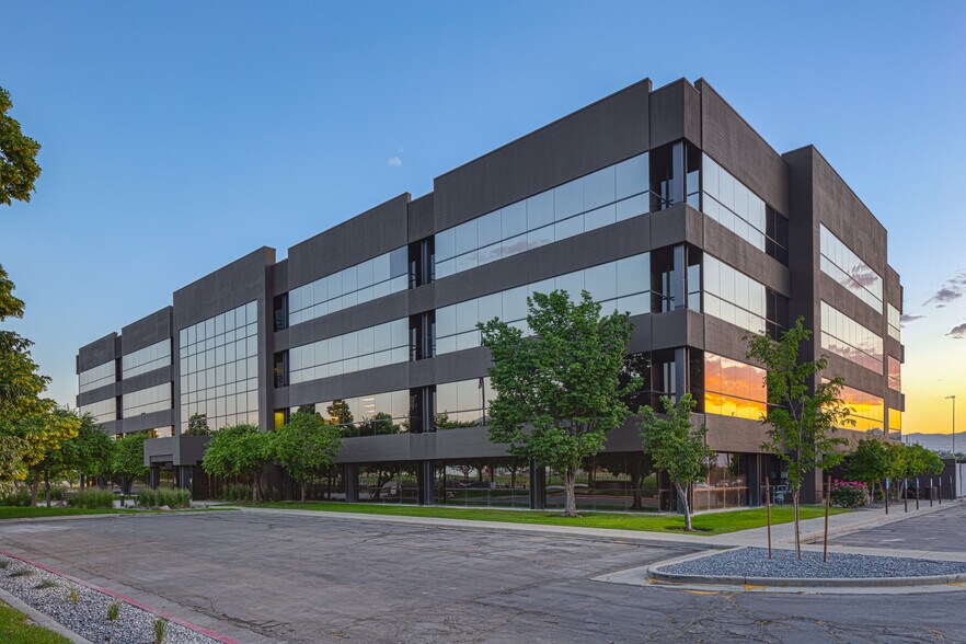 More Photos Of 10150 Centennial Pky, Sandy Office For Lease