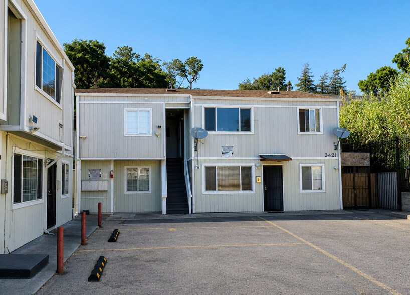 More Photos Of 3421 68th Ave, Oakland Apartments For Sale