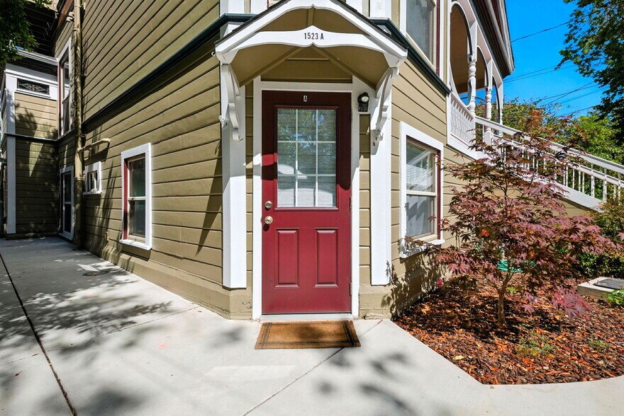 More Photos Of 1523-1527 Verdi St, Alameda Apartments For Sale