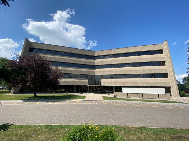 More Photos Of 1202 Westrac Dr, Fargo Office For Lease