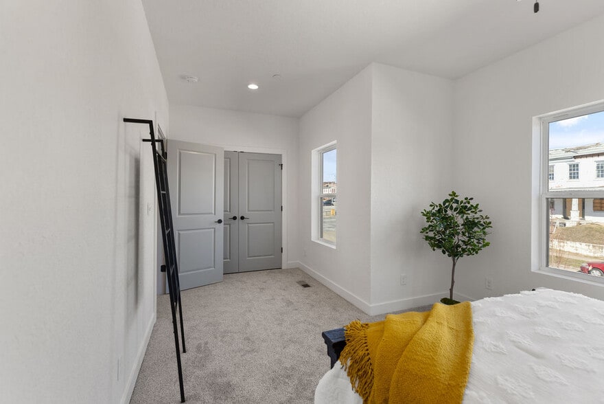 More Photos Of 201 S 8th St, Quincy Apartments For Sale