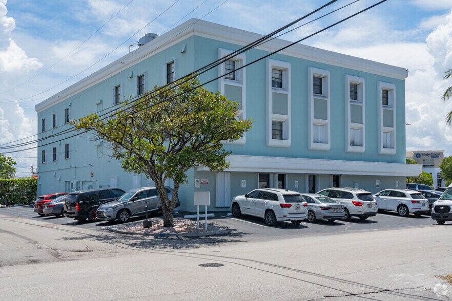 More Photos Of 4750 N Federal Hwy, Fort Lauderdale Medical For Lease