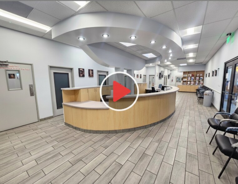 More Photos Of 18224 Parthenia St, Northridge Veterinarian Kennel For Sale