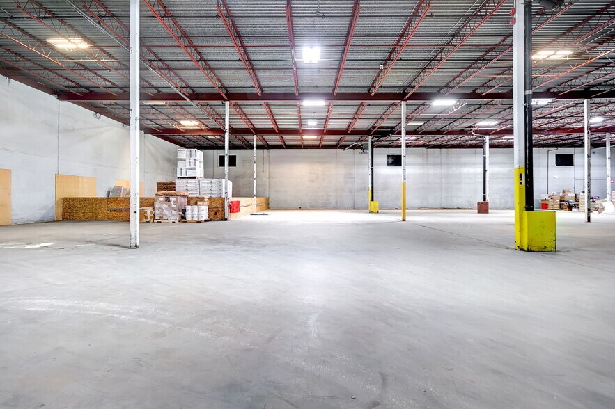 More Photos Of 8530 Av 8e, Montréal Warehouse For Lease