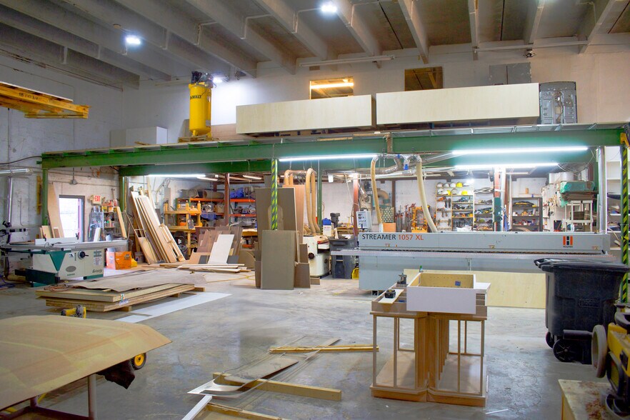 More Photos Of 8497-8499 NW 54th St, Doral Warehouse For Sale