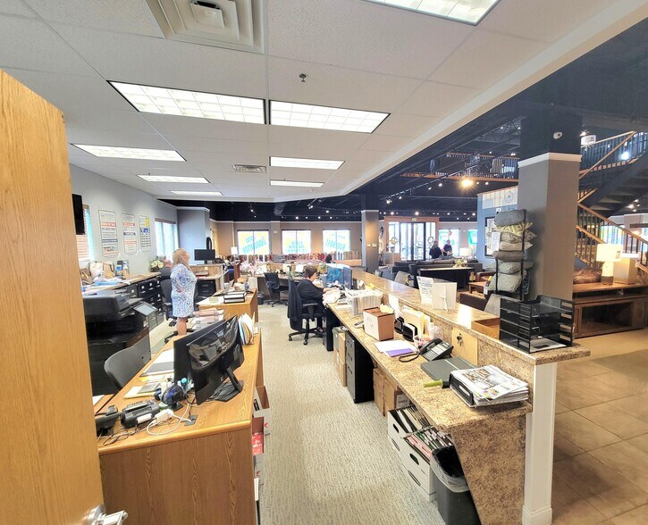 More Photos Of 8365 Wicker Ave, Saint John Department Store For Sale