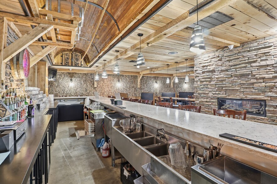 More Photos Of 1 E Church St, Fairport Restaurant For Sale